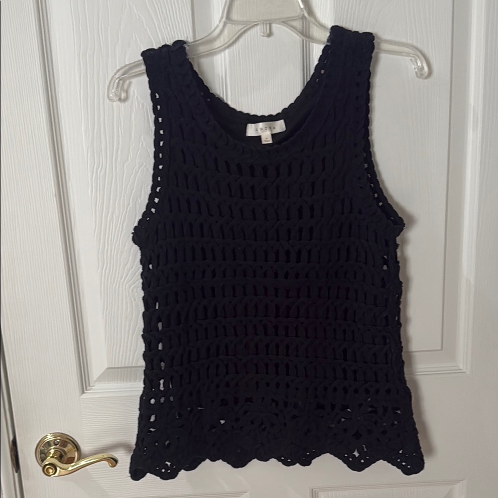 NWOT Black Crochet Sleeveless Top a diva size small